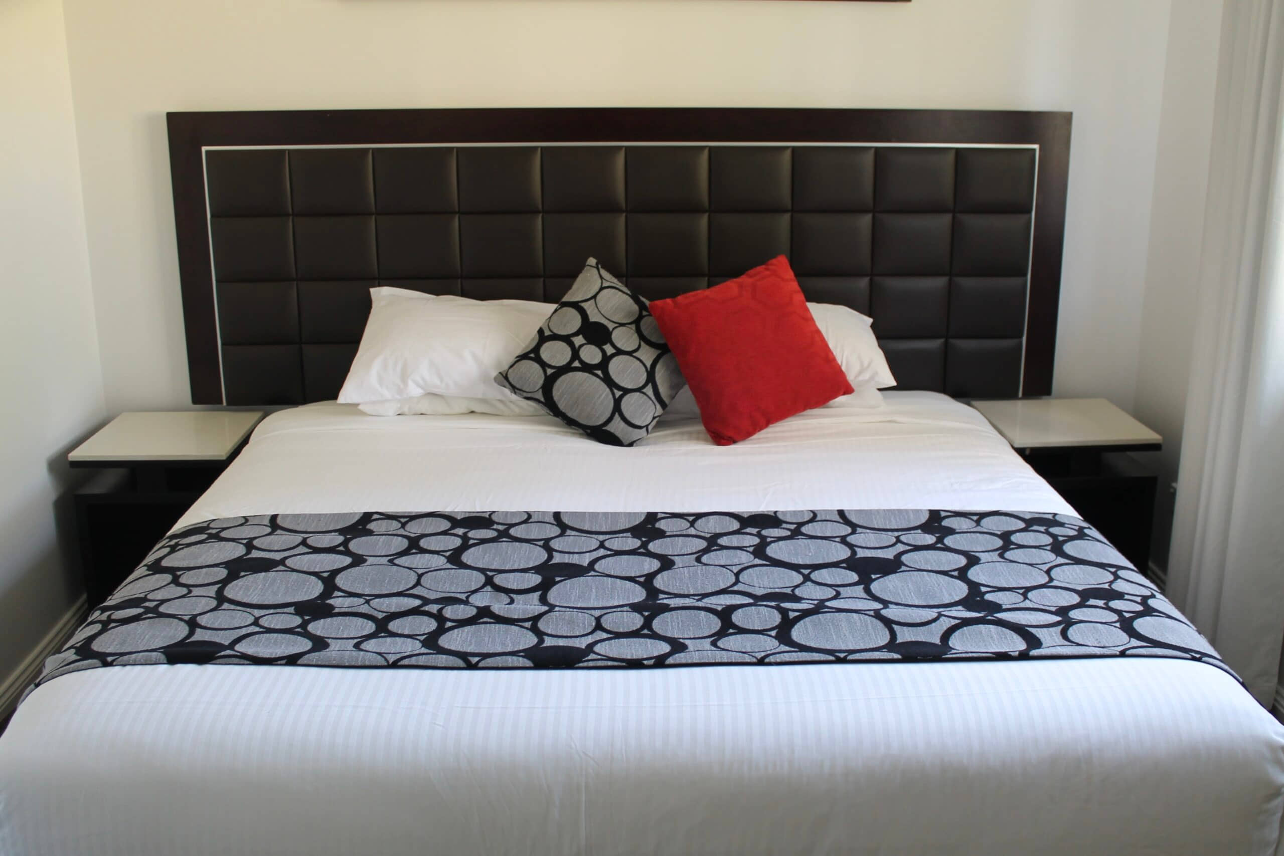 Guest bedroom accommodation for wedding groups at Berrima Retreat