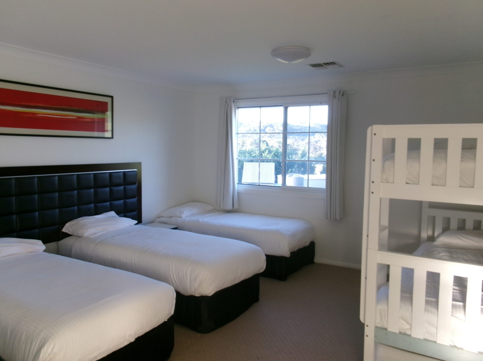 Berrima Retreat_Bedroom_000001